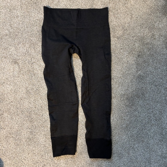 Lululemon- Ebb to Street Pant- size 8 - Picture 7 of 8